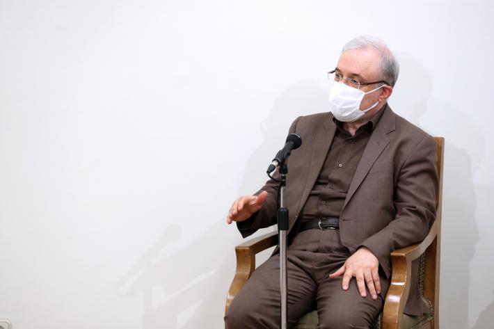 آیت اللہ خامنہ ای کو کورونا وائرس کی ایرانی ویکسین کا پہلا ڈوز انجیکٹ کر دیا گیا