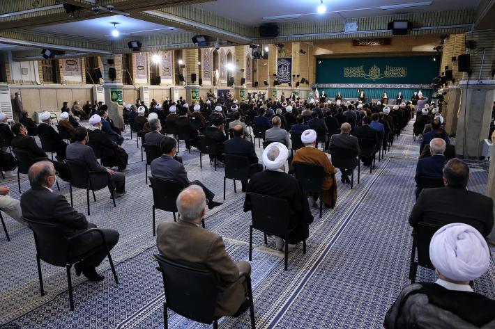 وحدت اسلامی کانفرنس کے مہمانوں اور ملک کے حکام کی رہبر انقلاب ‏اسلامی سے ملاقات
