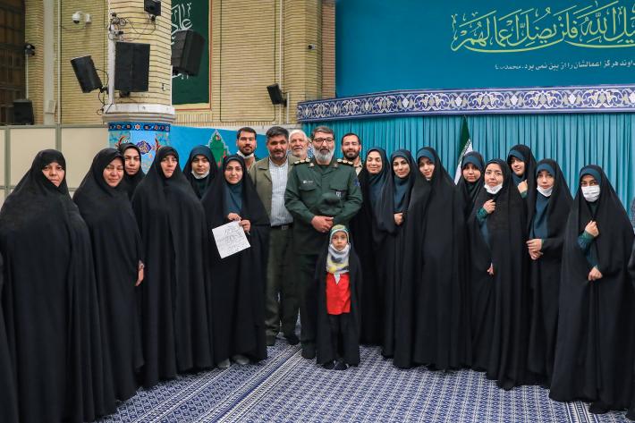 نیشاپور اور سبزوار کے شہیدوں پر کانفرنس کی منتظمہ کمیٹی کے ارکان نے رہبر انقلاب اسلامی سے ملاقات کی۔