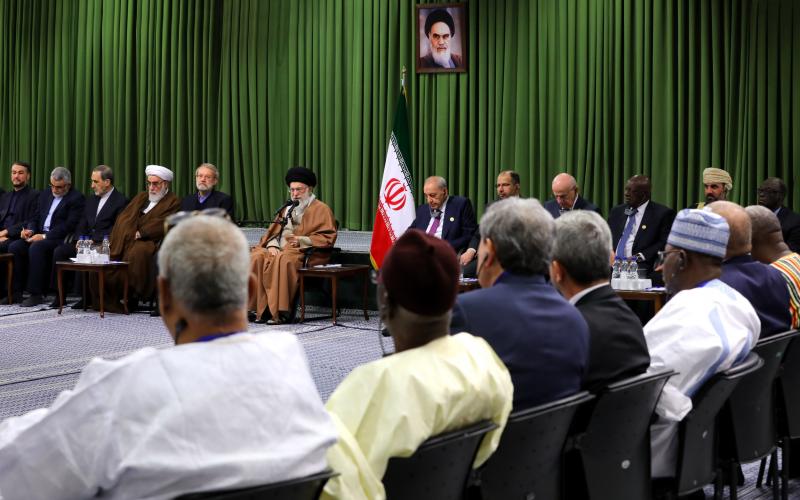 اسلامی ملکوں کے پارلیمنٹ اسپیکروں سے ملاقات میں رہبر انقلاب اسلامی آیت اللہ العظمی خامنہ ای کا خطاب