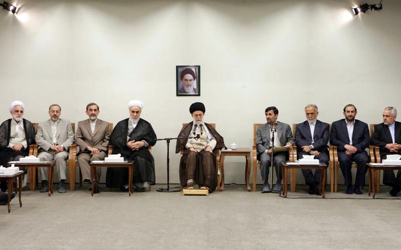 ہفتہ حکومت کے آغاز پر صدر احمدی نژاد اور اراکین کابینہ سے  ملاقات  