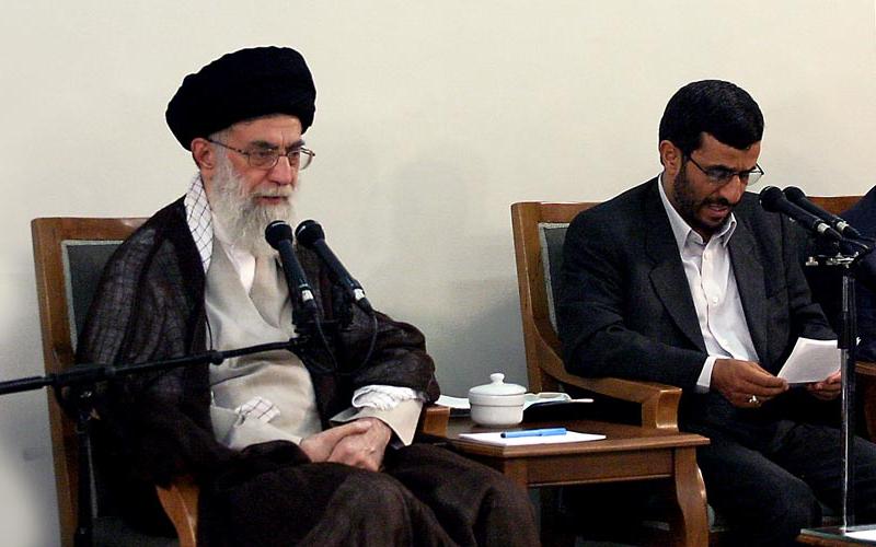 صدر مملکت ڈاکٹر احمدی نژاد  اور  ان  کی  کابینہ کے اراکین سے ملاقات 