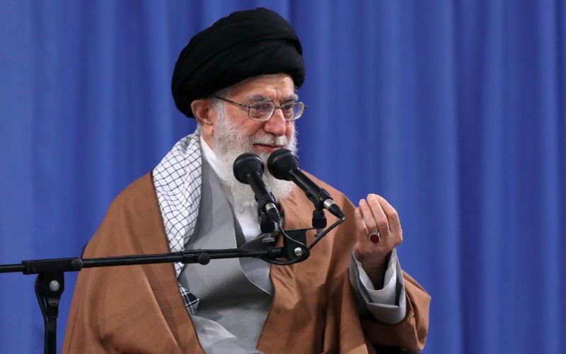 اہم خطبے: ایرانی قوم کے خلاف امریکا کی سازشوں کو نظر انداز نہیں کیا جا سکتا