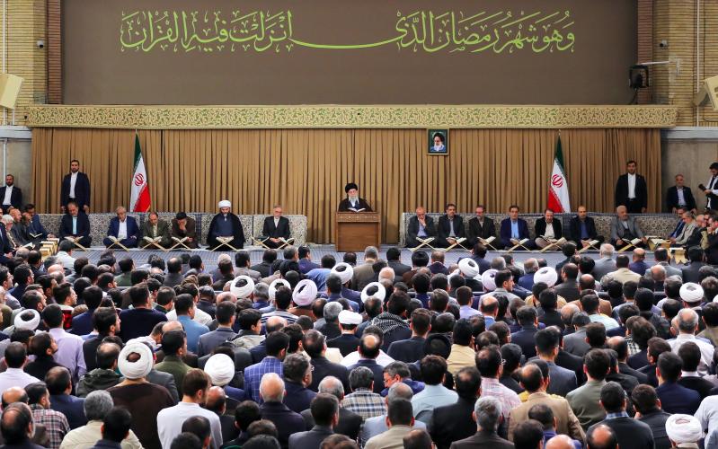 رہبر انقلاب اسلامی کی موجودگي میں قرآن مجید سے انس کی محفل کا انعقاد