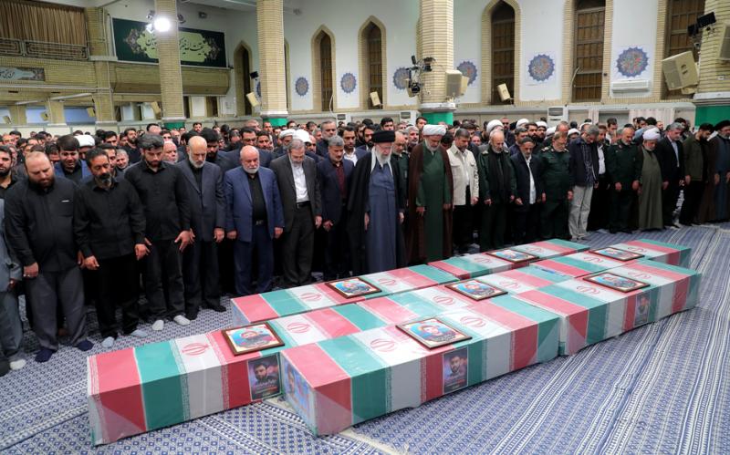 ایرانی قونصل خانے پر صیہونی حکومت کے حملے کے شہیدوں کی نماز جنازہ 